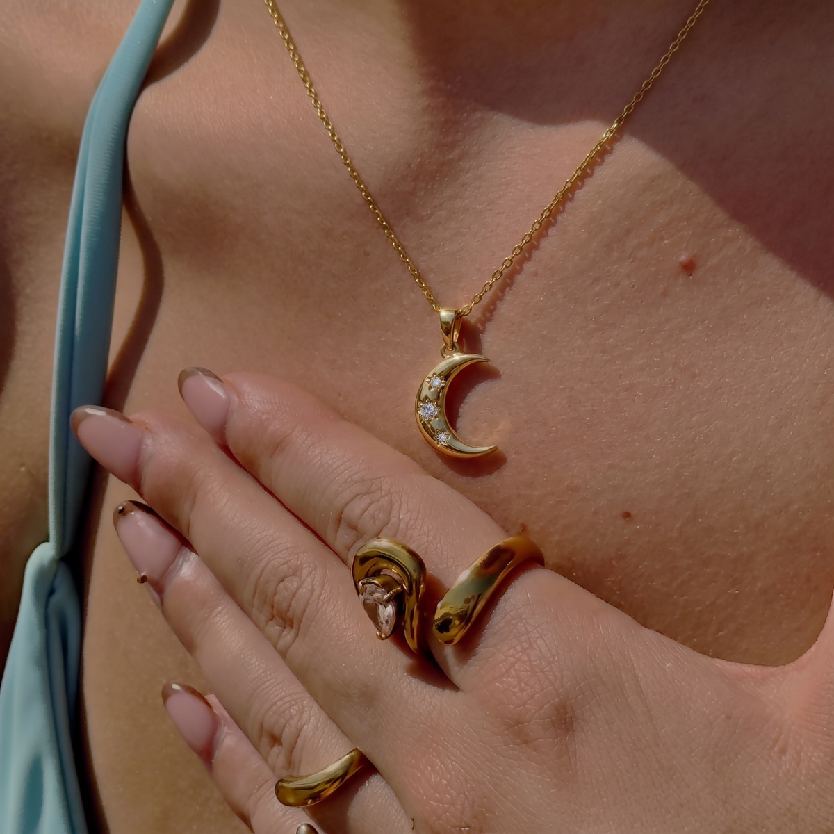 MOON NECKLACE