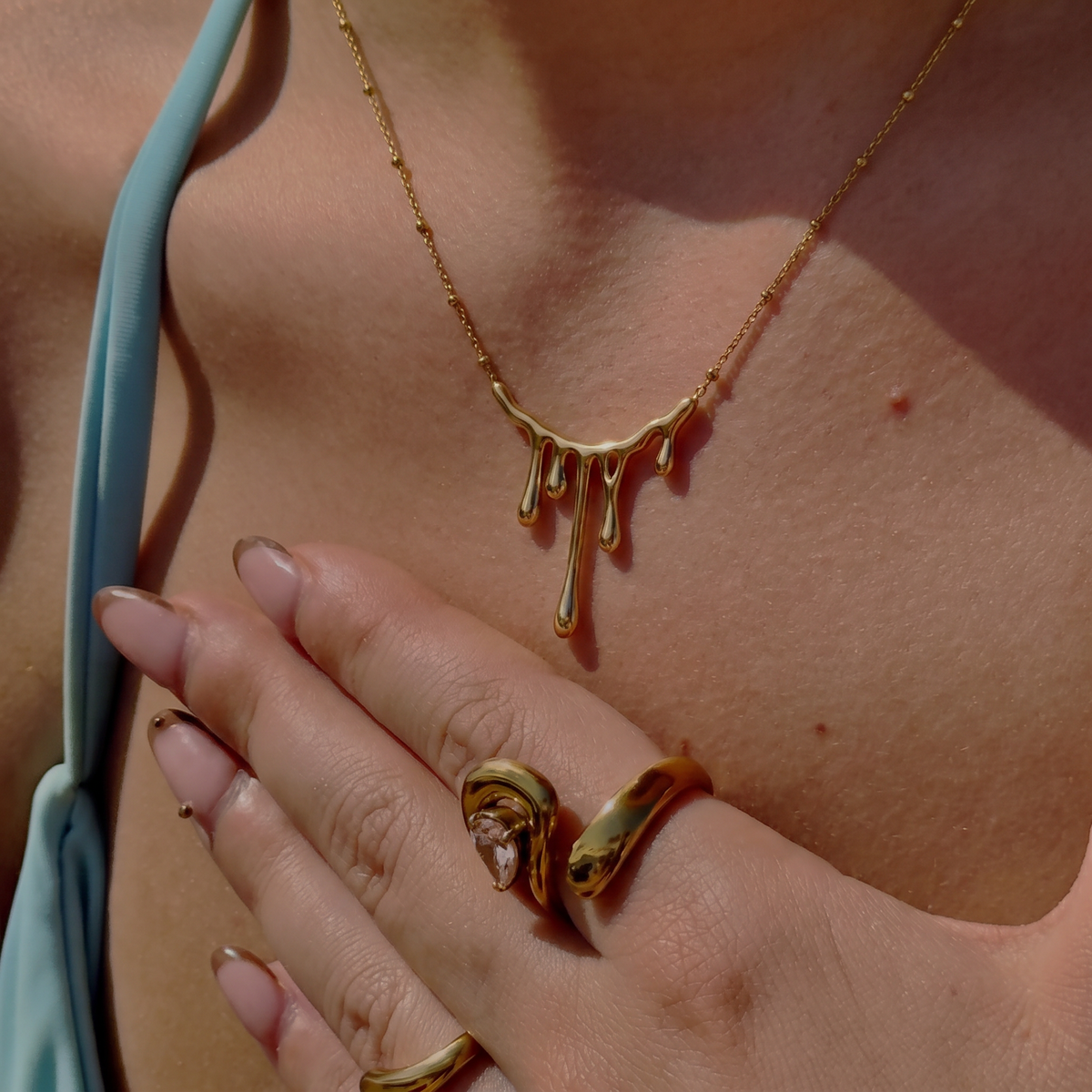 VERA NECKLACE